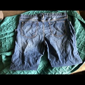 Mossimo Supply Co. Jeans - Mossimo boyfriend jeans. Used. Mossimo Supply Co. Jeans - Mossimo boyfriend jeans. Used.